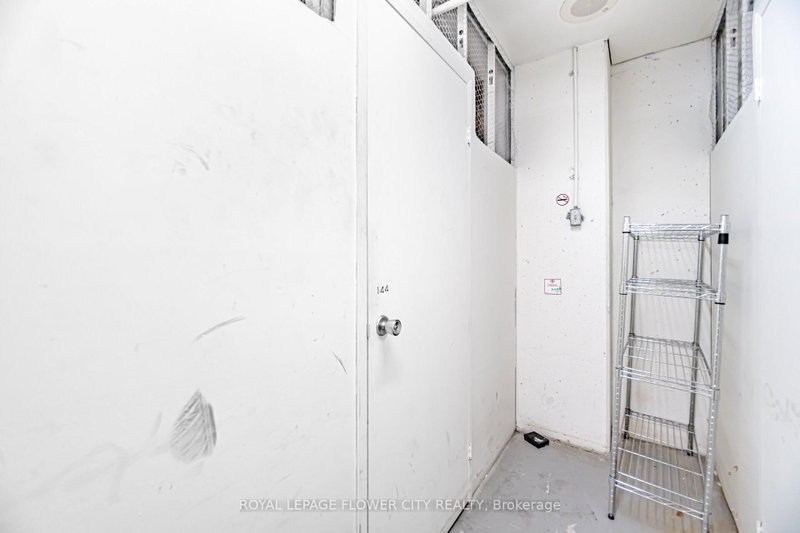 8 Lisa Brampton,ON L6T 4S6 — Photo 31