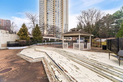 8 Lisa Brampton,ON L6T 4S6 — Photo 46