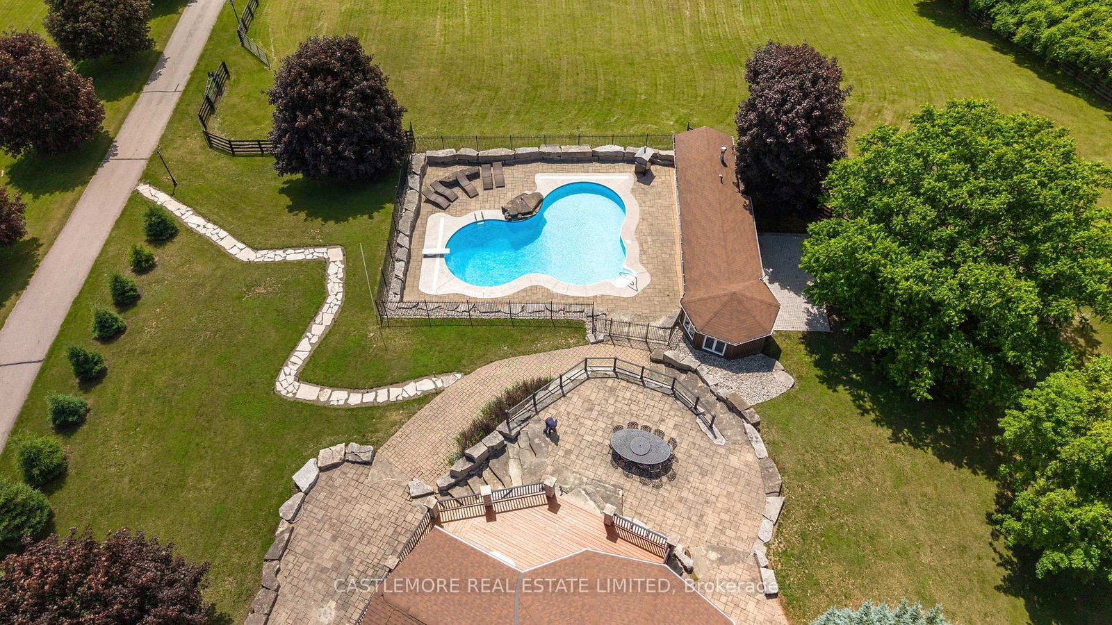 4376 the grange Sdrd, Caledon, view 4