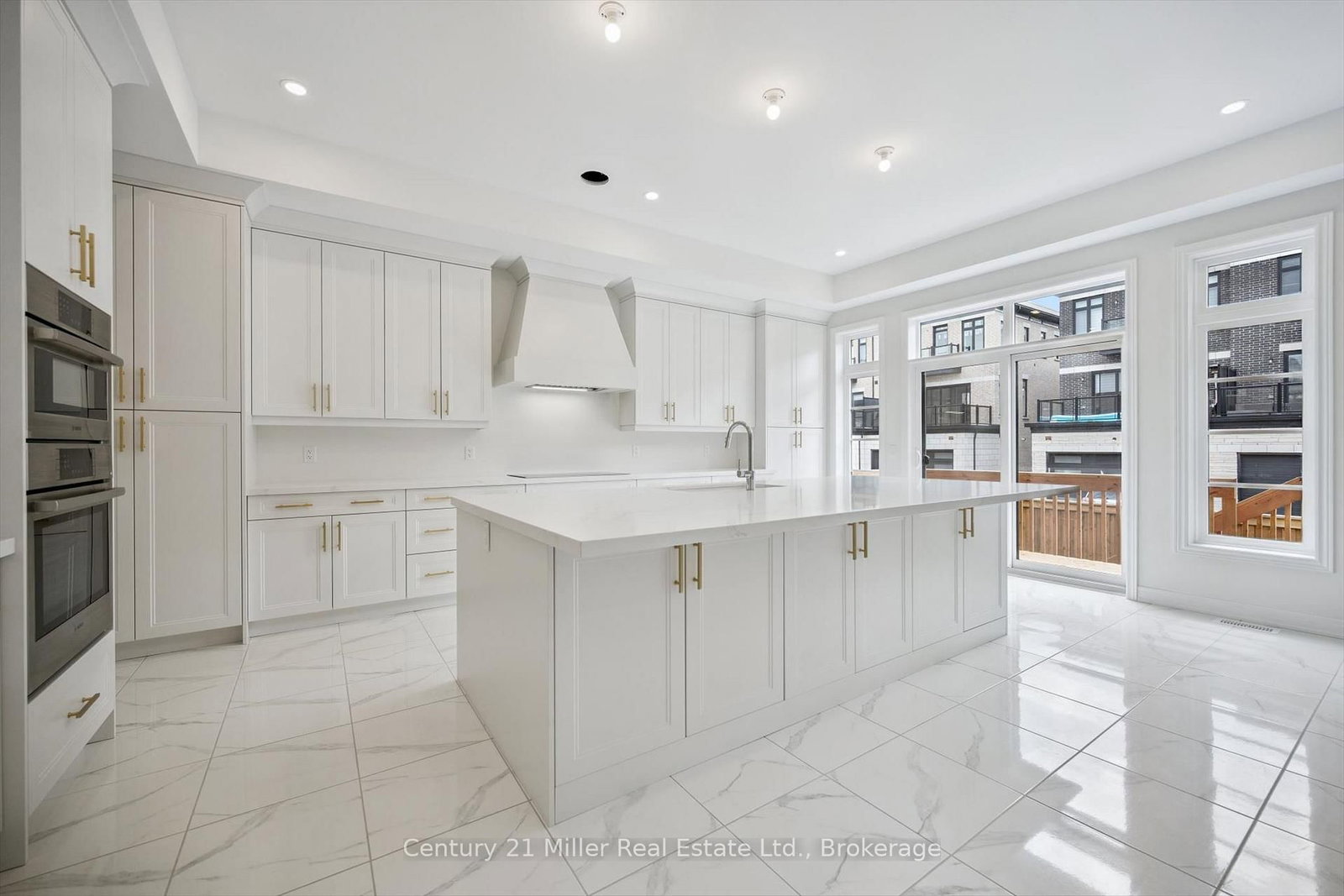 3262 Millicent Avenue • Oakville, ON photo 12