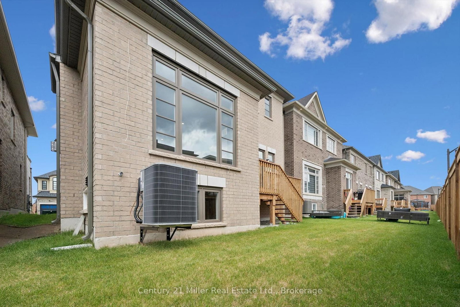3262 Millicent Avenue • Oakville, ON photo 43