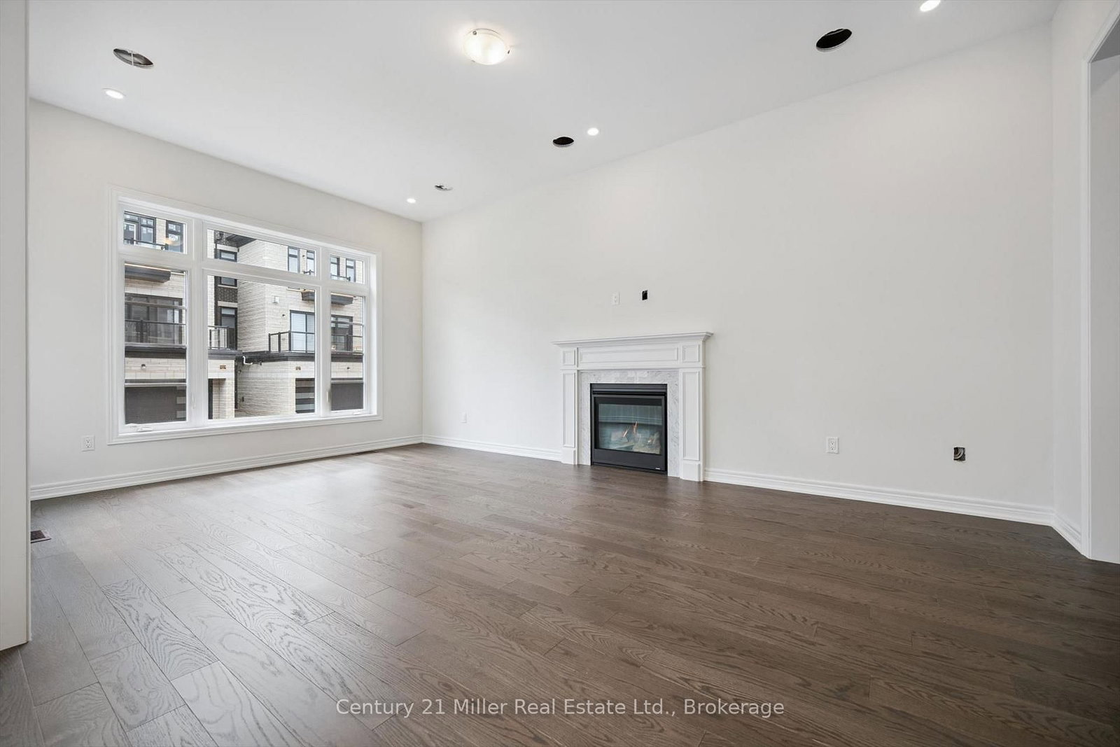 3262 Millicent Avenue • Oakville, ON photo 9