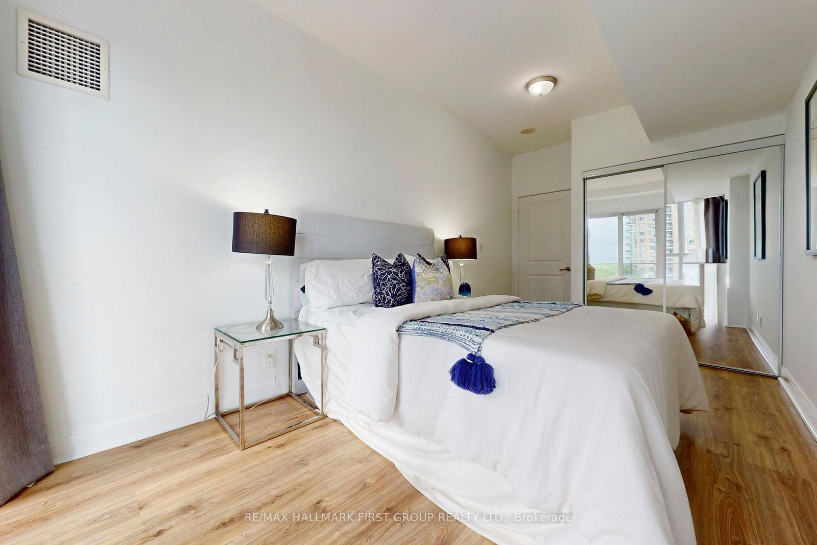 50 Absolute Avenue • #603 • Mississauga, ON photo 18