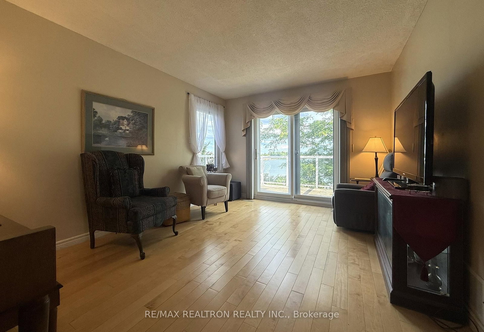 22 Peaceful Place • Brampton, ON photo 9