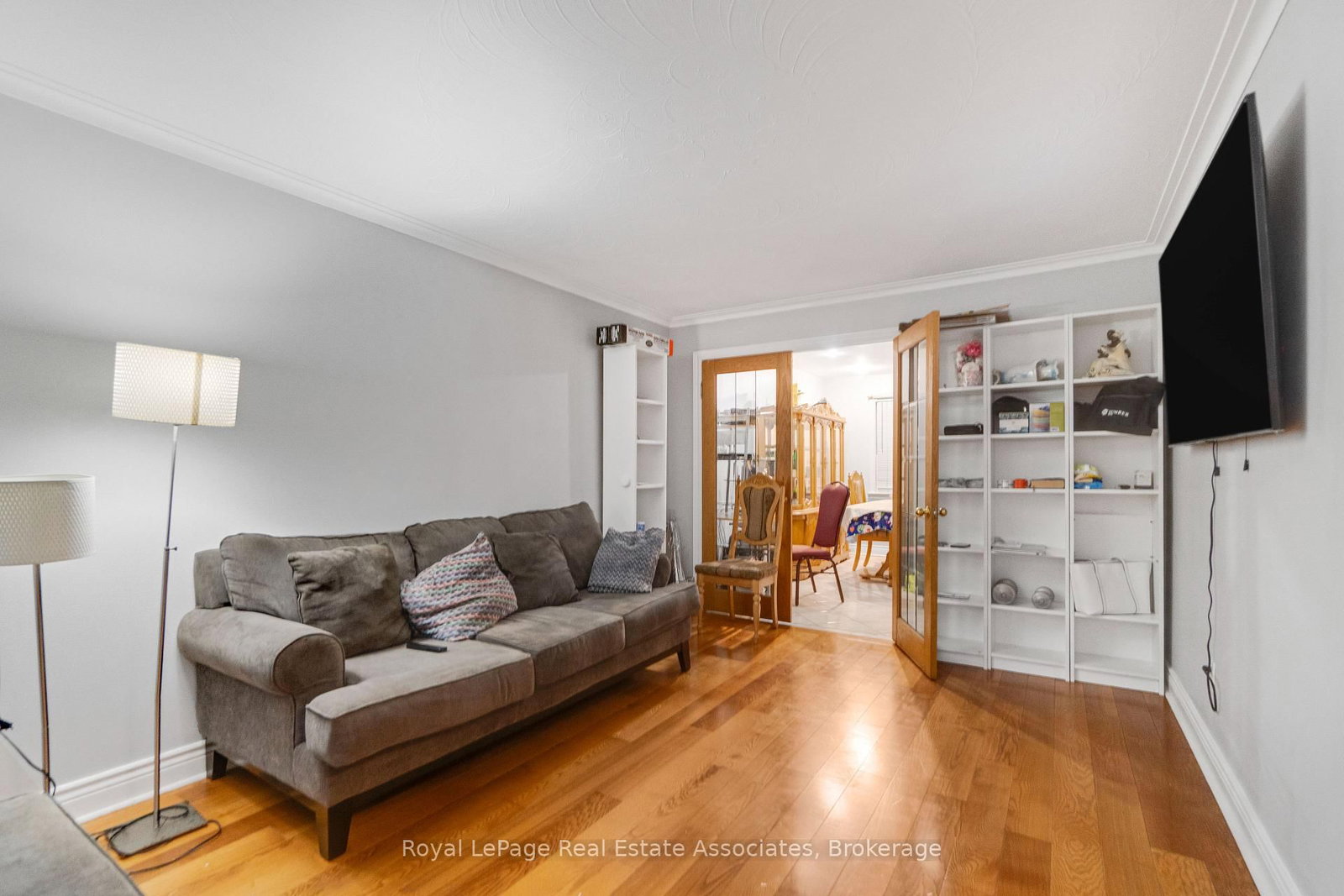 5 Homeview Avenue • Toronto, ON photo 9