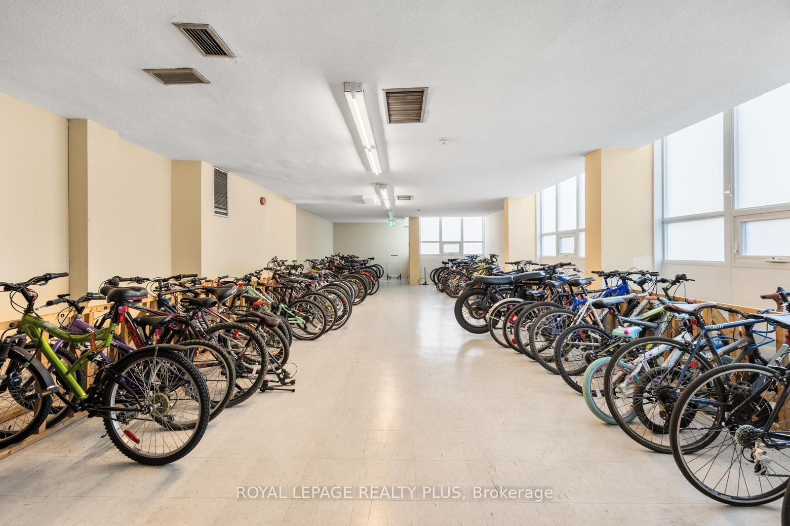 2323 Confederation Mississauga,ON L5B 1R6 — Photo 27