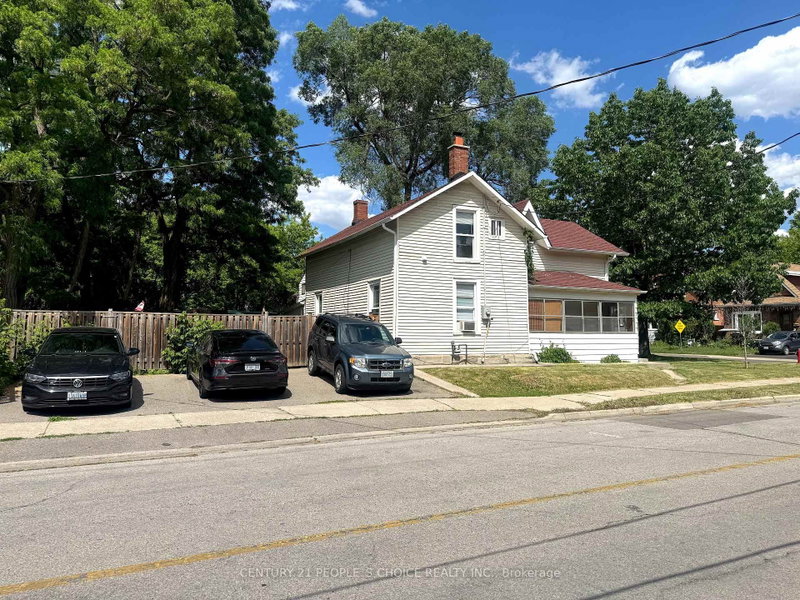 8 Mary Brampton,ON L6W 2R1 — Photo 3