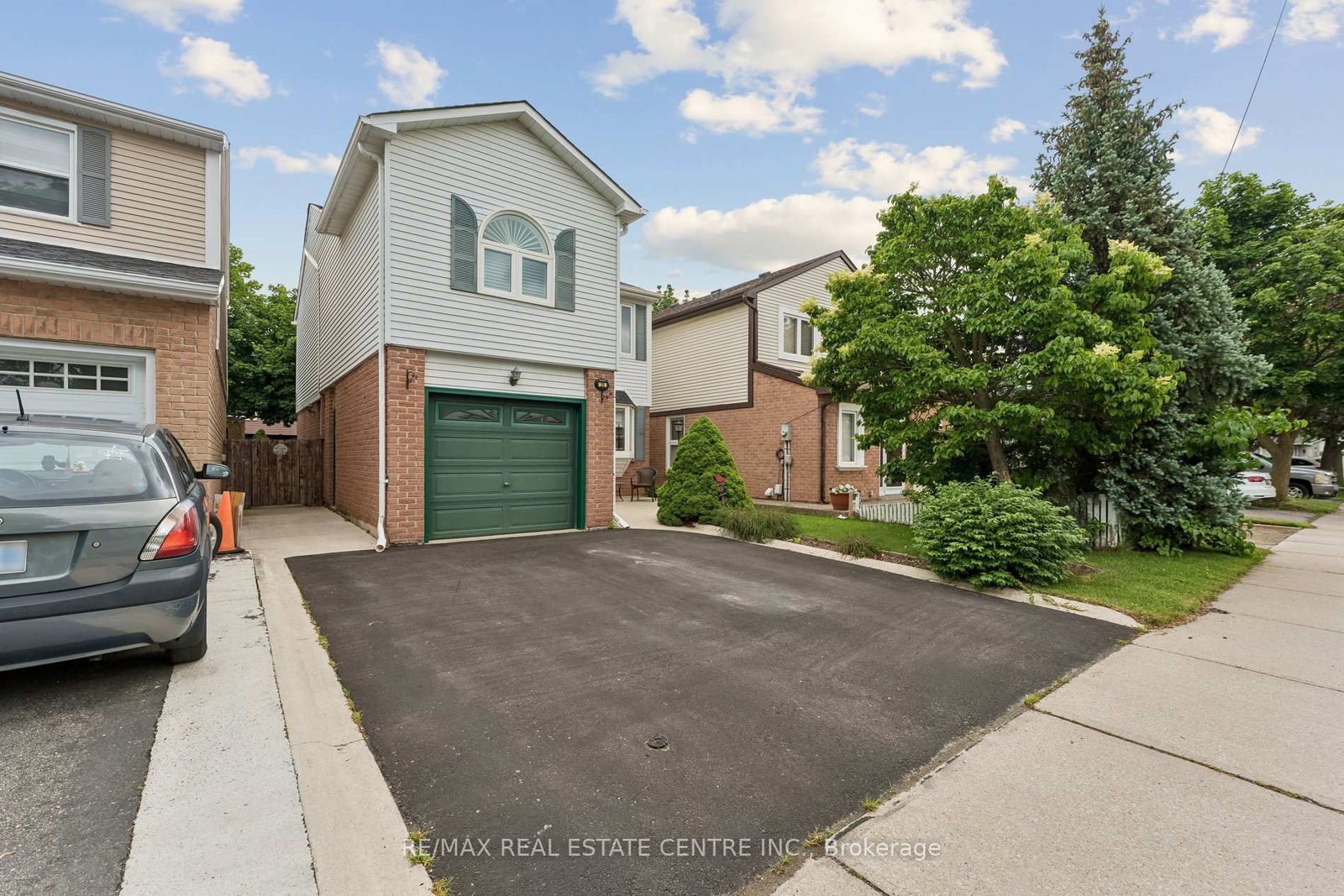 26 Jameson Crescent, Brampton, ON, photo 2
