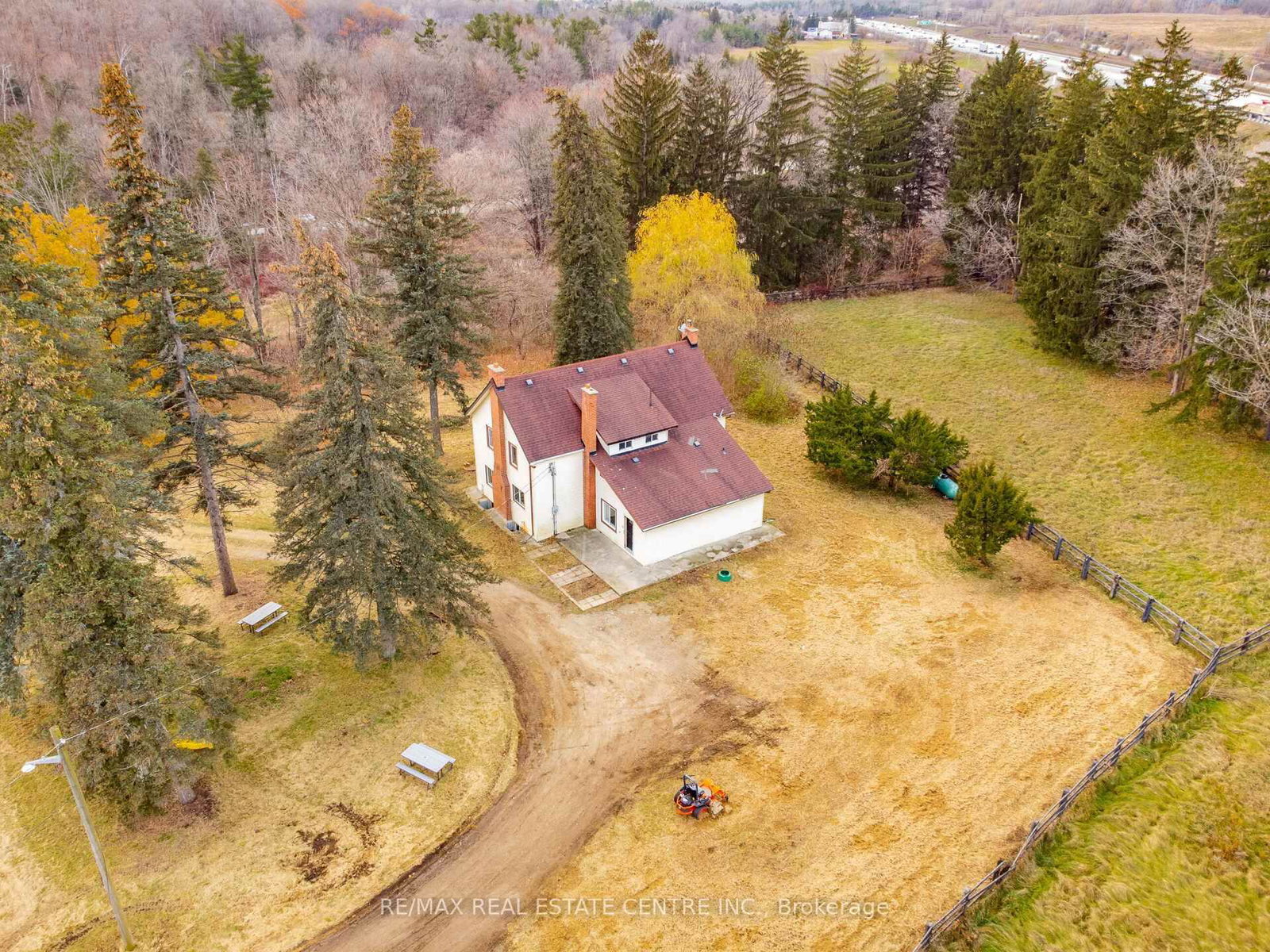 8681 Canyon Road • Milton, ON photo 39