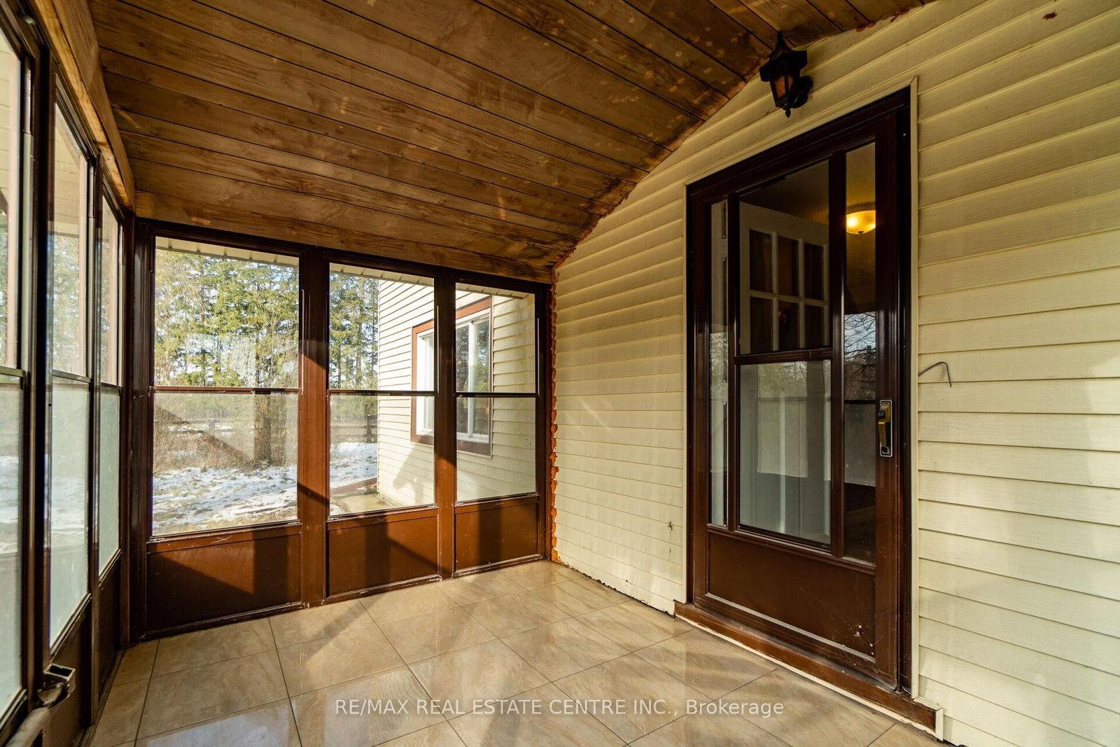 8681 Canyon Road • Milton, ON photo 4