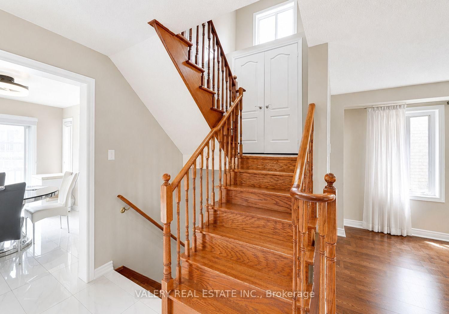 15 Silktop Trail • Brampton, ON photo 11