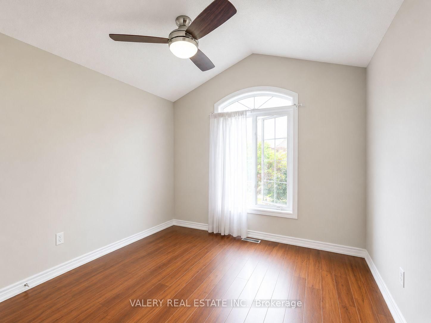 15 Silktop Trail • Brampton, ON photo 16