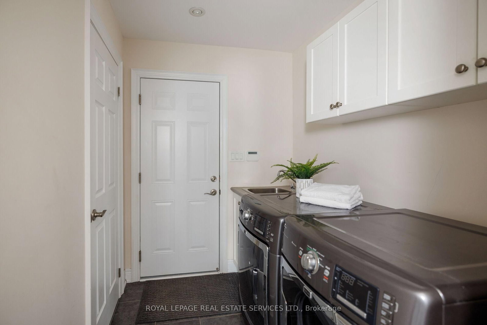 3353 Liptay Avenue • #26 • Oakville, ON photo 21