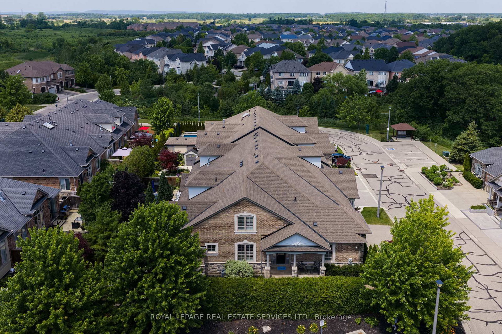 3353 Liptay Avenue • #26 • Oakville, ON photo 49