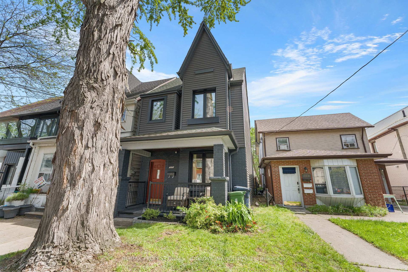 209 Maria Street • Toronto, ON photo 34