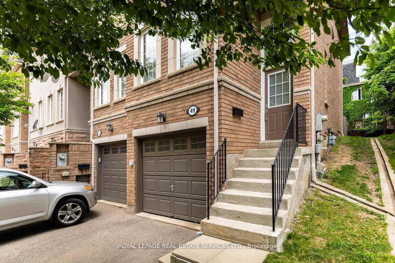 49 - 435 Hensall Circle