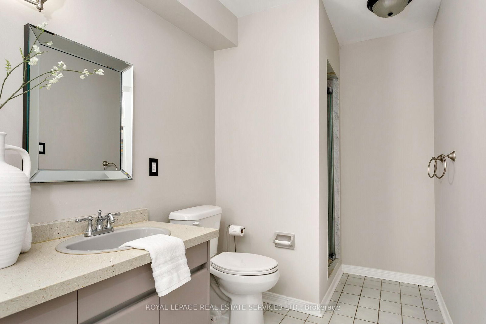 2006 Glenada Crescent • #7 • Oakville, ON photo 31