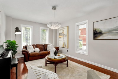 2006 Glenada Crescent • #7 • Oakville, ON photo 8