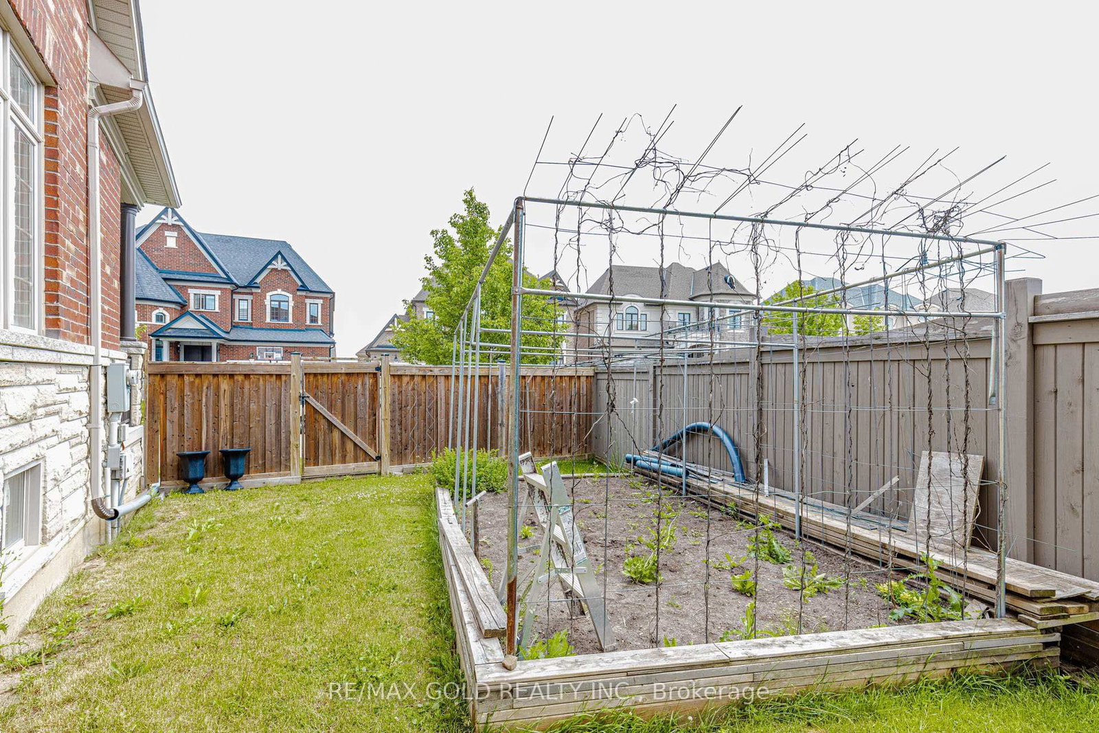 10 Falkland Road • Brampton, ON photo 41