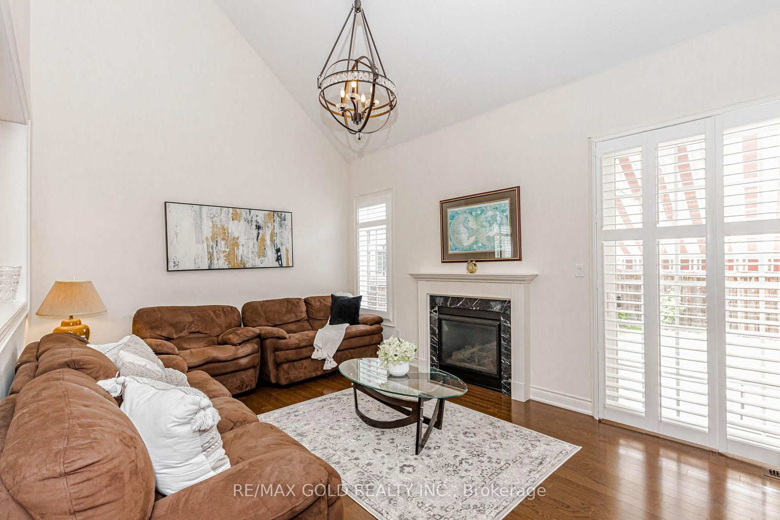 10 Falkland Road • Brampton, ON photo 6