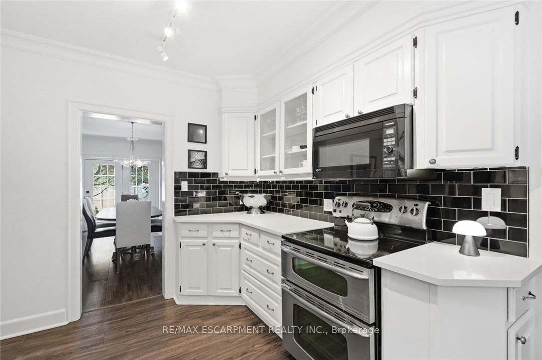 225 St. Paul Street • Burlington, ON photo 13