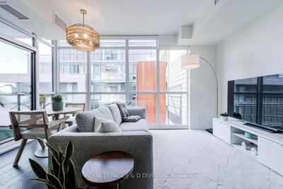 36 Howard Park Avenue • #503 • Toronto, ON