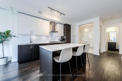 36 Howard Park Avenue • #503 • Toronto, ON