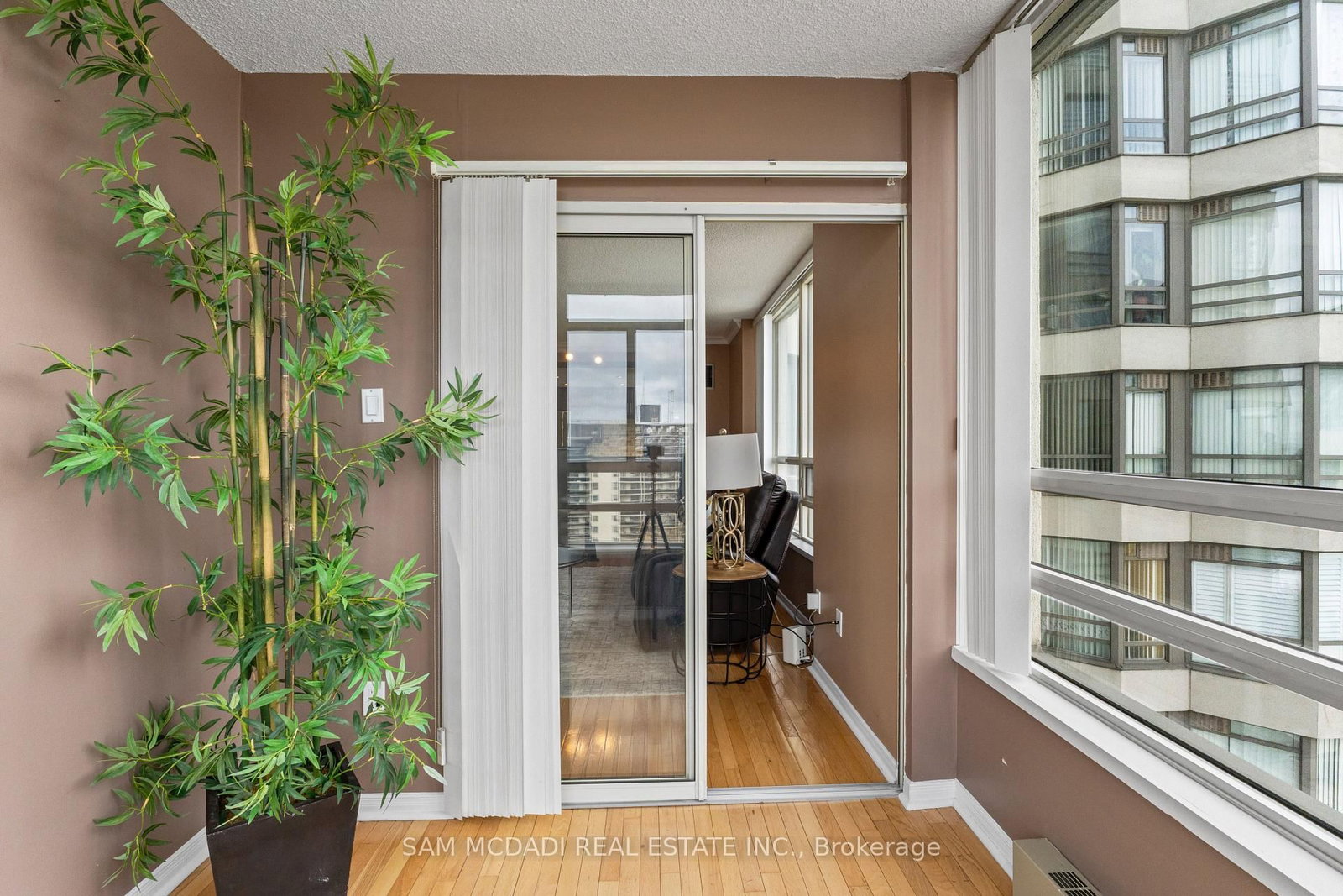 75 King Street E • #1105 • Mississauga, ON photo 18