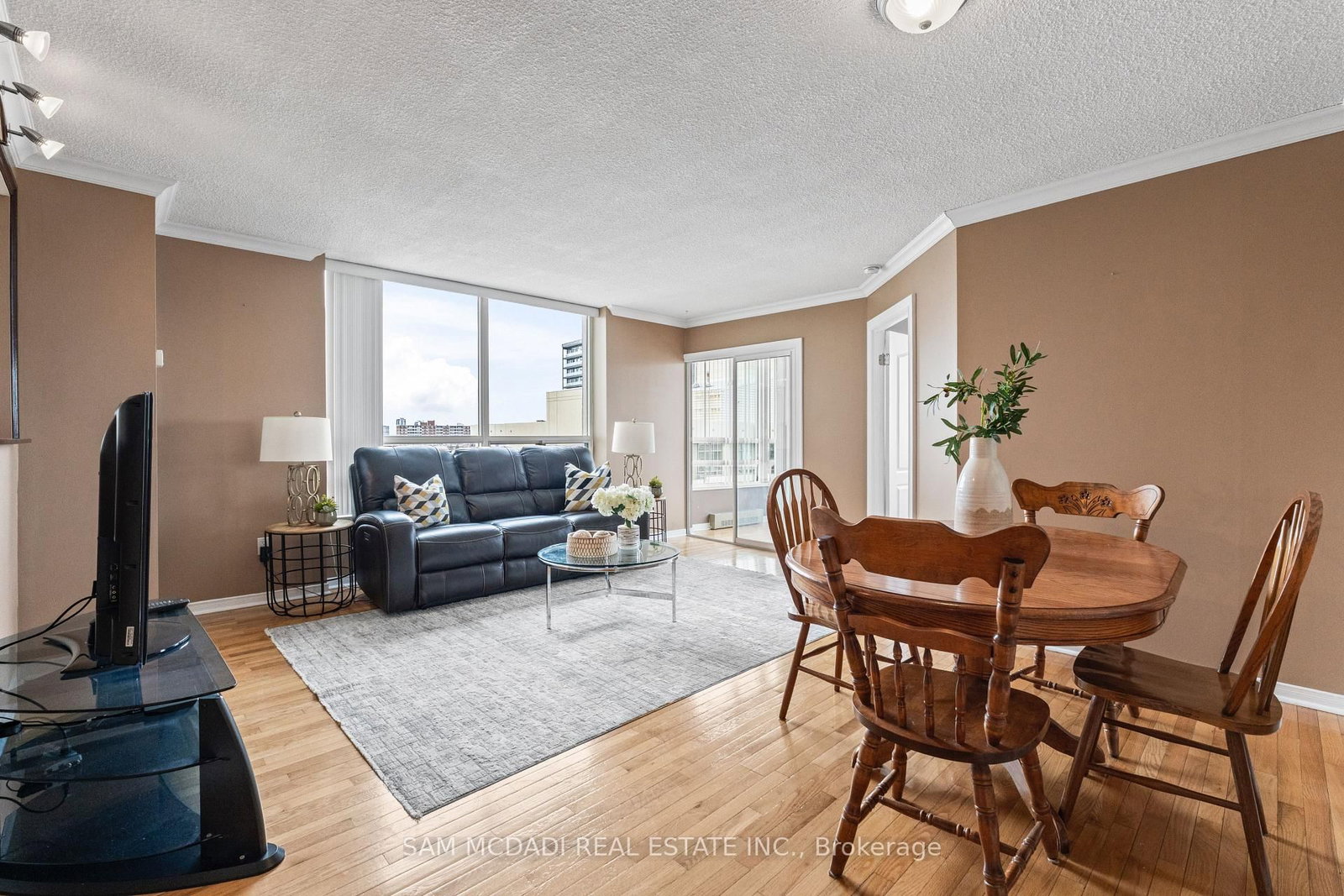 75 King Street E • #1105 • Mississauga, ON photo 4