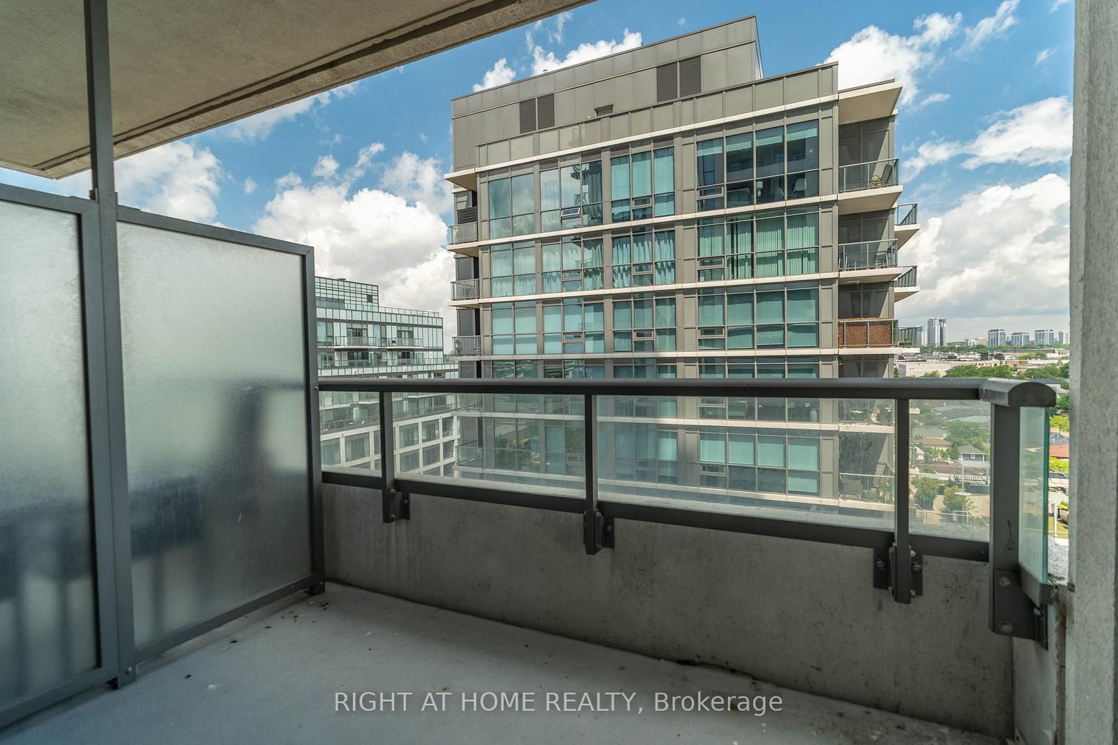 15 Zorra Street • #901 • Toronto, ON photo 32
