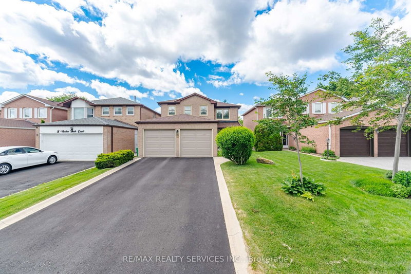 10 Meadow Bush Court