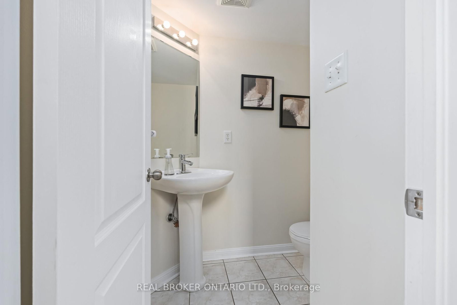 59 Seed house Lane • Halton Hills, ON photo 10