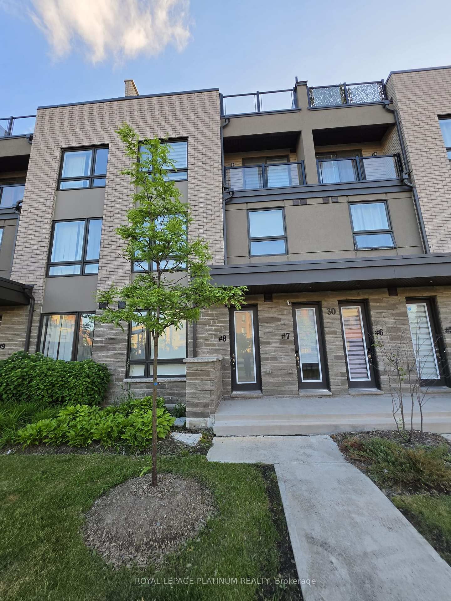 30 Woodstream Drive, Toronto, ON