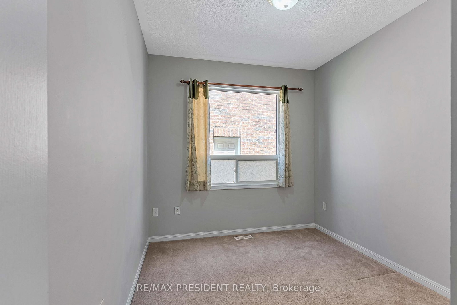 151 Herdwick Street • Brampton, ON photo 12