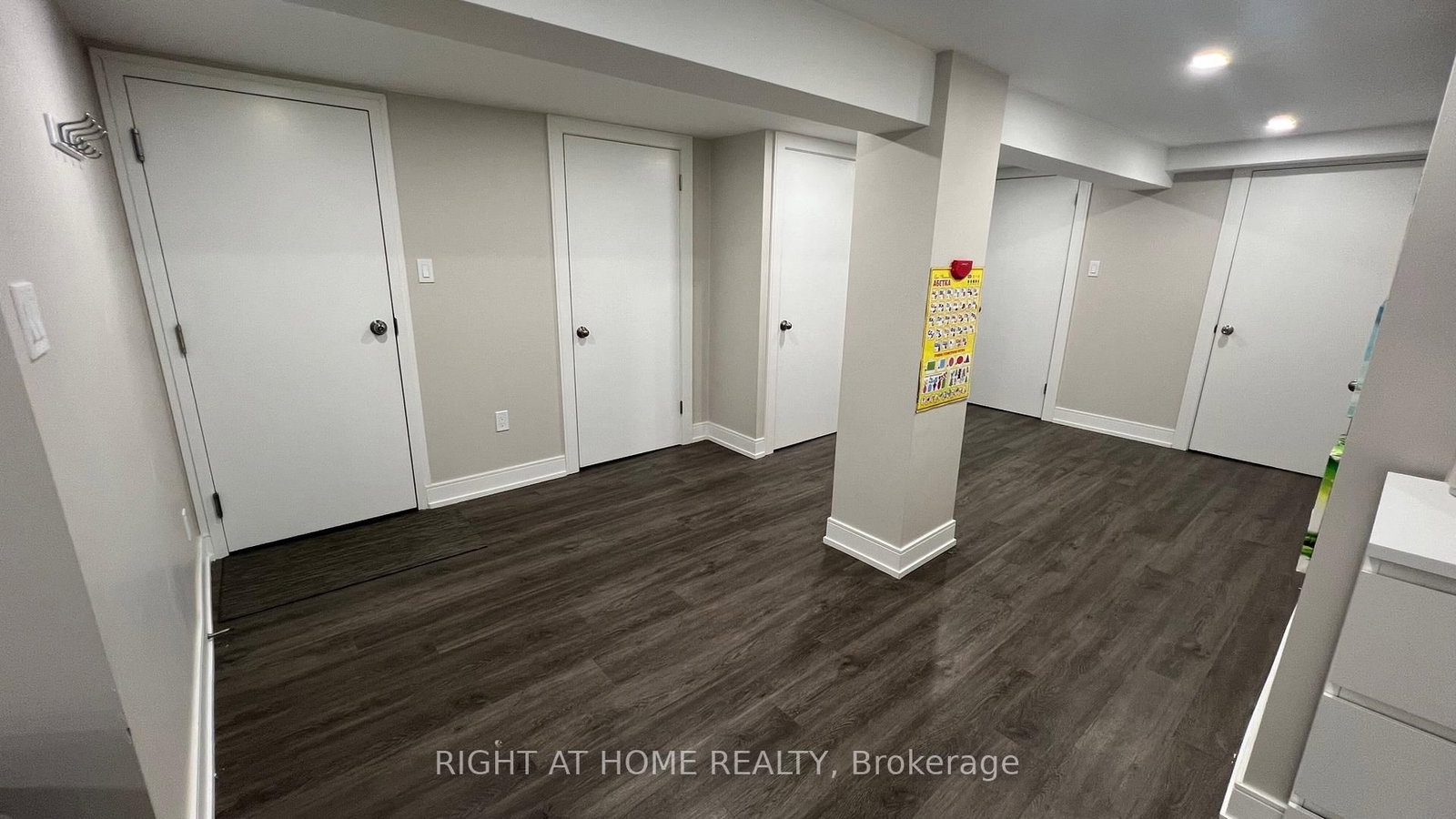 Lower-31 Northampton Dr Drive, Toronto, ON, photo 3
