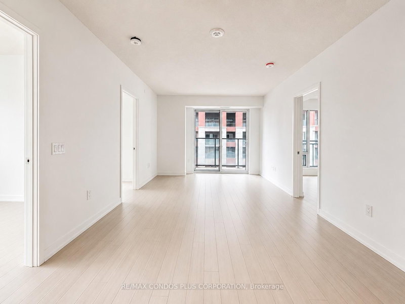 304 - 4010 Eglinton Avenue W