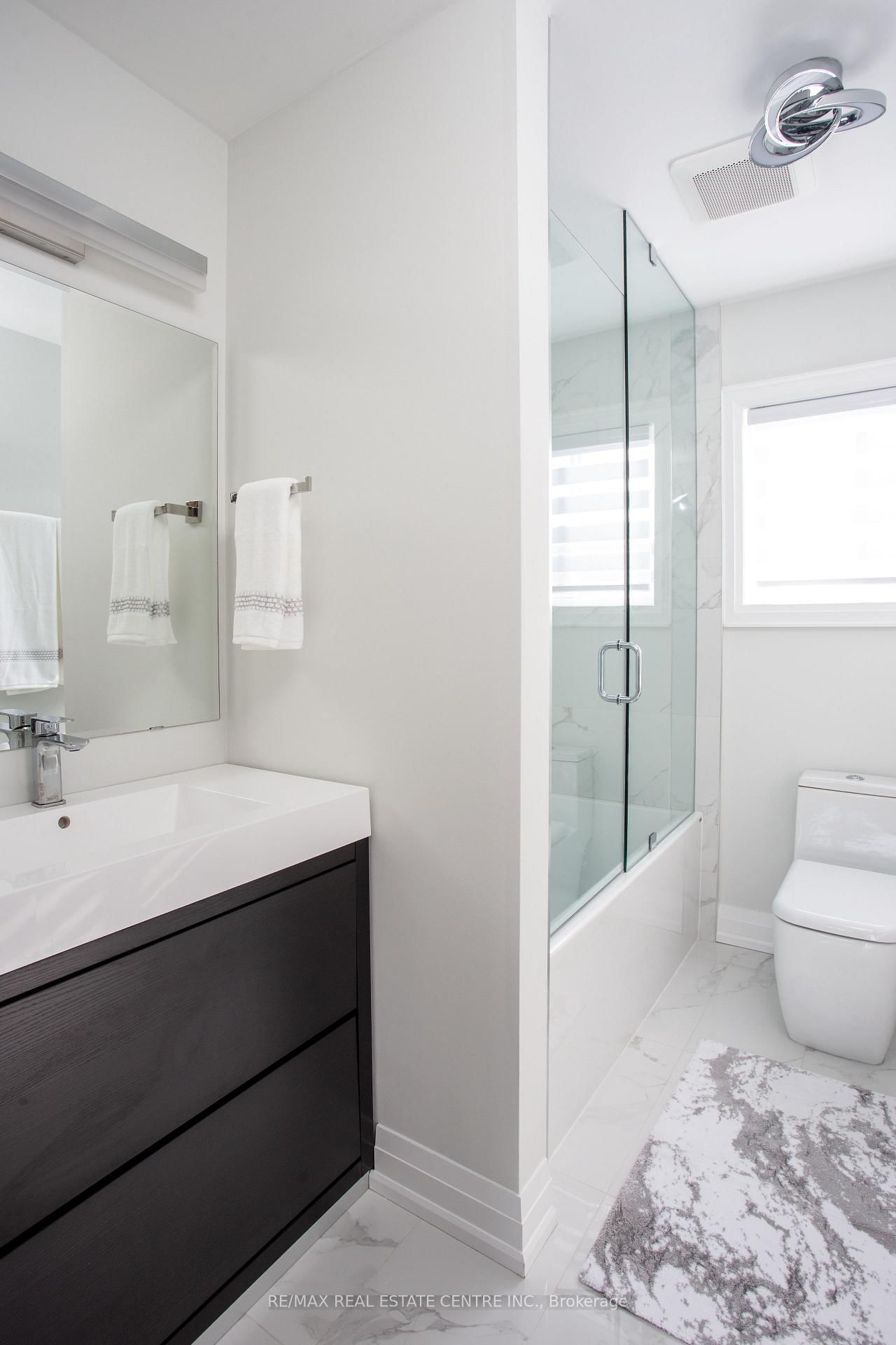 5940 Blue Spruce Avenue • Burlington, ON photo 30
