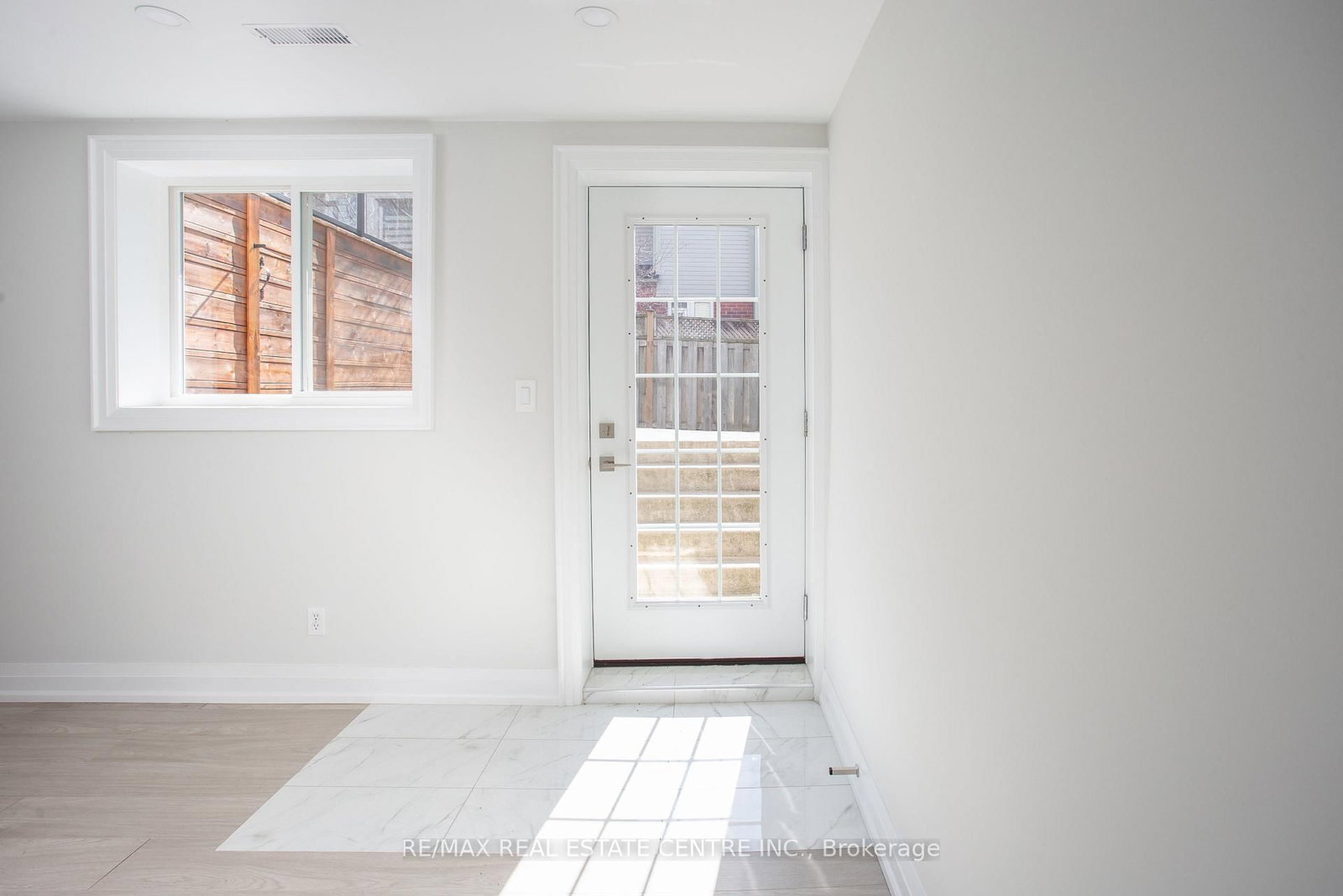 5940 Blue Spruce Avenue • Burlington, ON photo 34