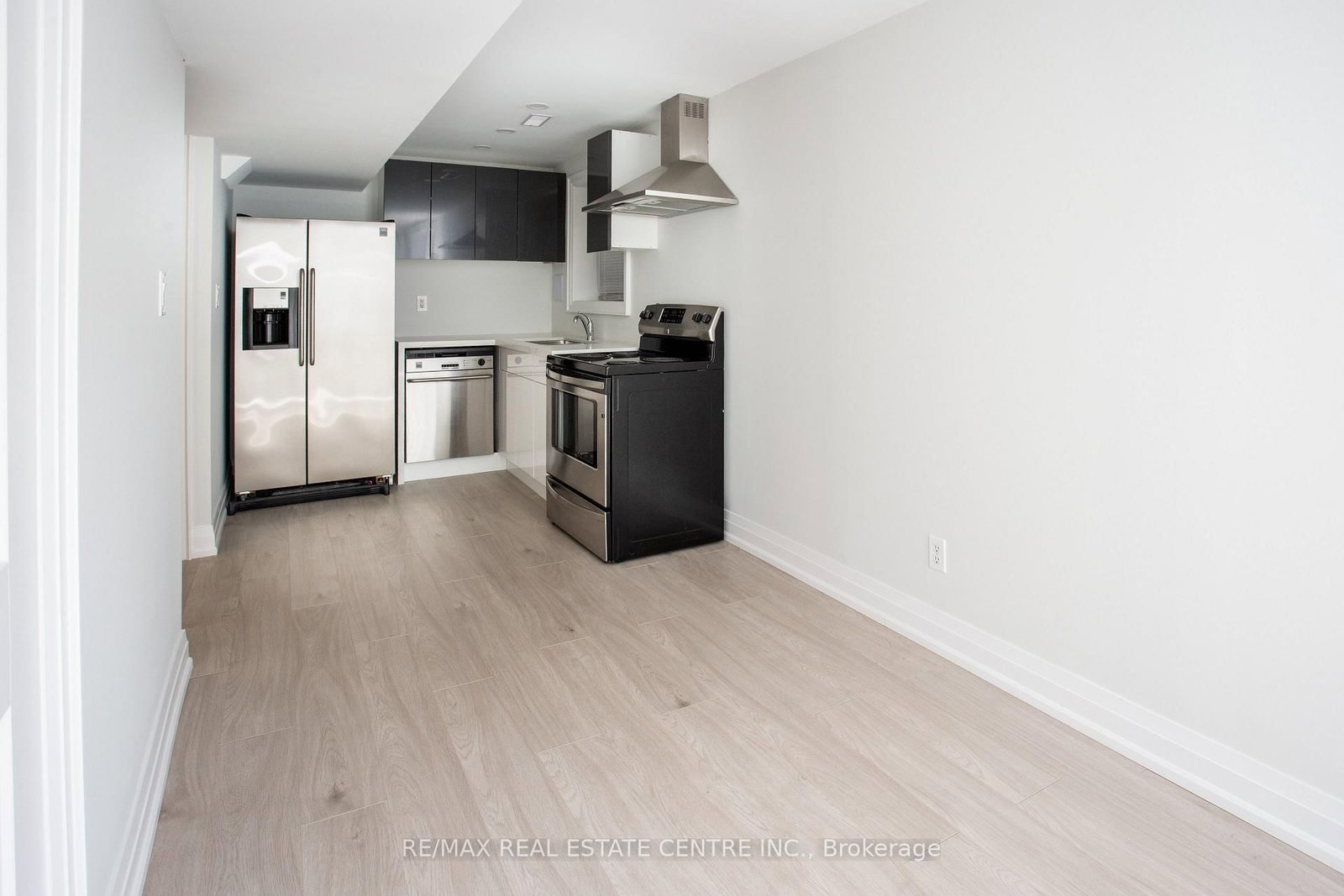 5940 Blue Spruce Avenue • Burlington, ON photo 35