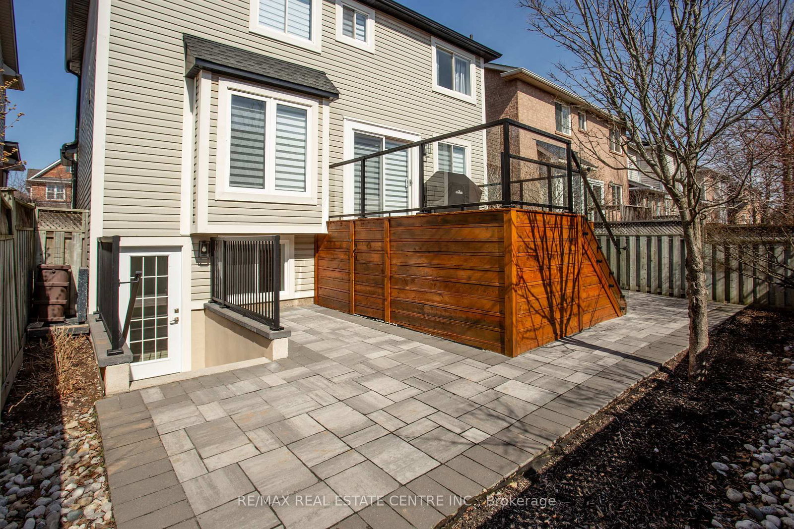 5940 Blue Spruce Avenue • Burlington, ON photo 44