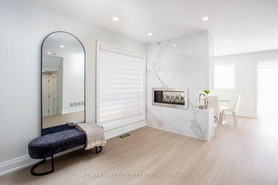 5940 Blue Spruce Avenue • Burlington, ON photo 9