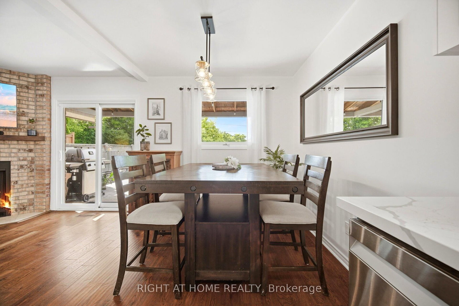 7013 Hickling Crescent • Mississauga, ON photo 11
