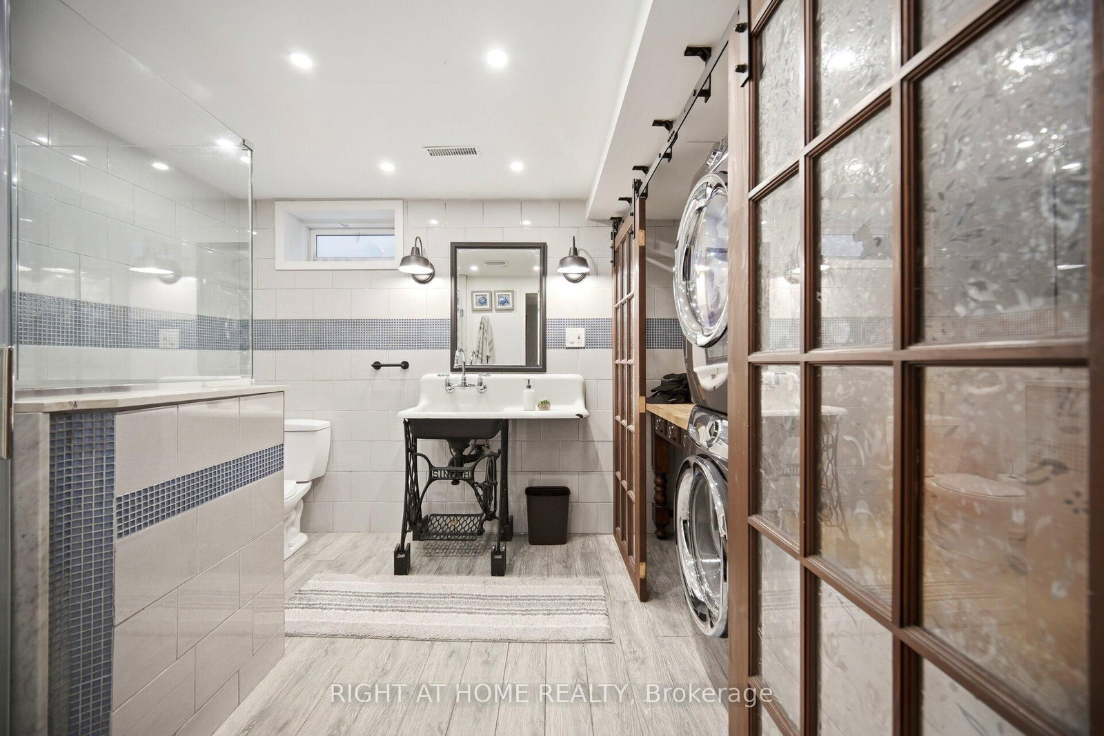 7013 Hickling Crescent • Mississauga, ON photo 37