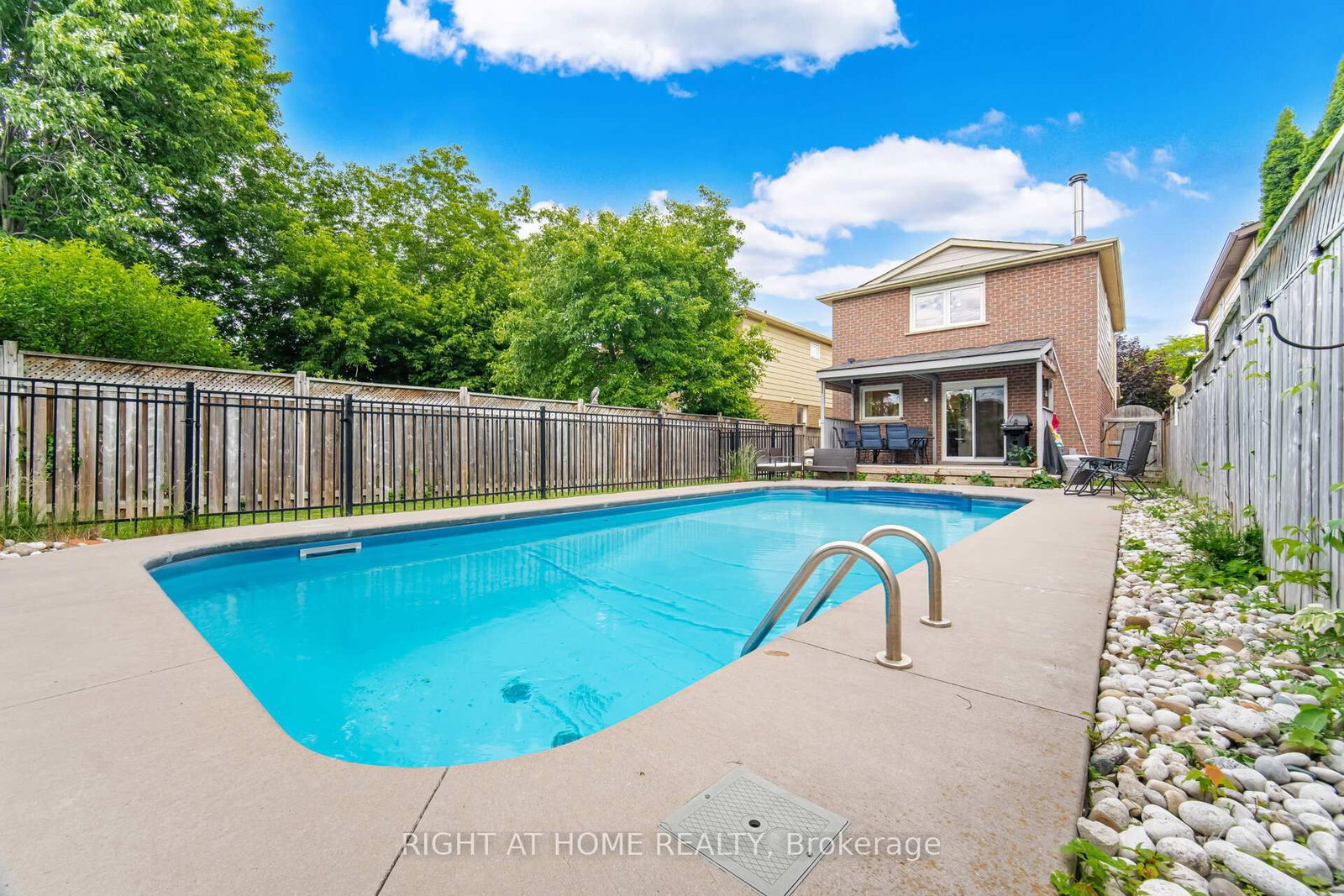 7013 Hickling Crescent • Mississauga, ON photo 45