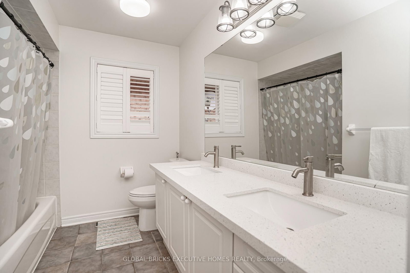 3435 Artesian Drive • Mississauga, ON photo 32