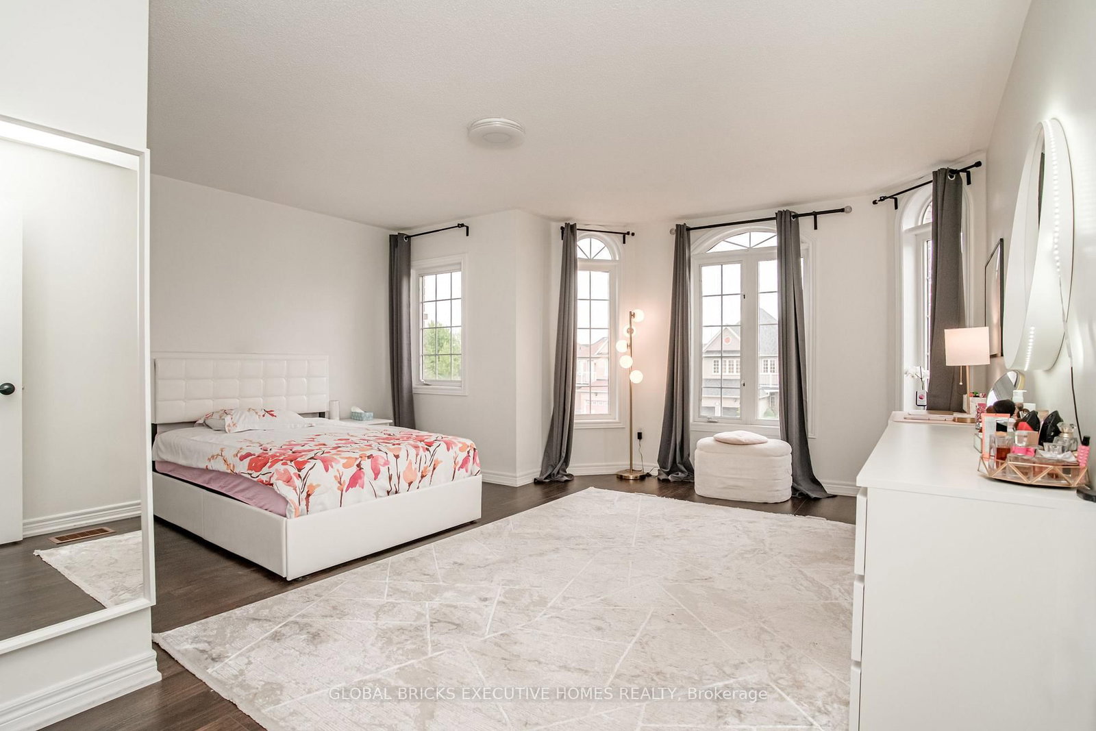 3435 Artesian Drive • Mississauga, ON photo 33