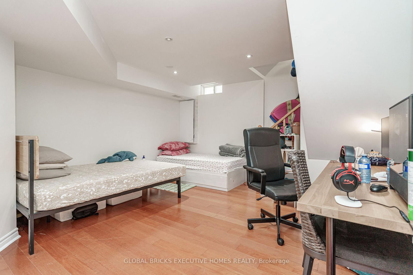 3435 Artesian Drive • Mississauga, ON photo 46