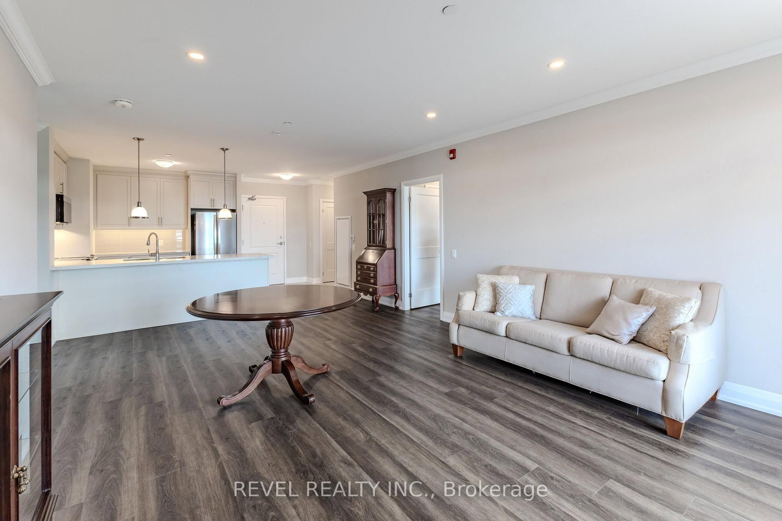 830 Megson Terrace • #605 • Milton, ON photo 2