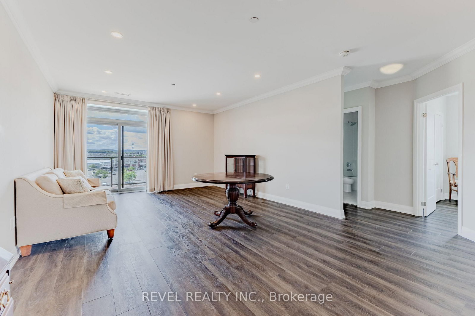 830 Megson Terrace • #605 • Milton, ON photo 3