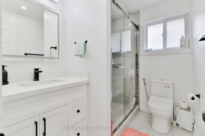 128 Rutherford Brampton,ON L6V 2J5 — Photo 15